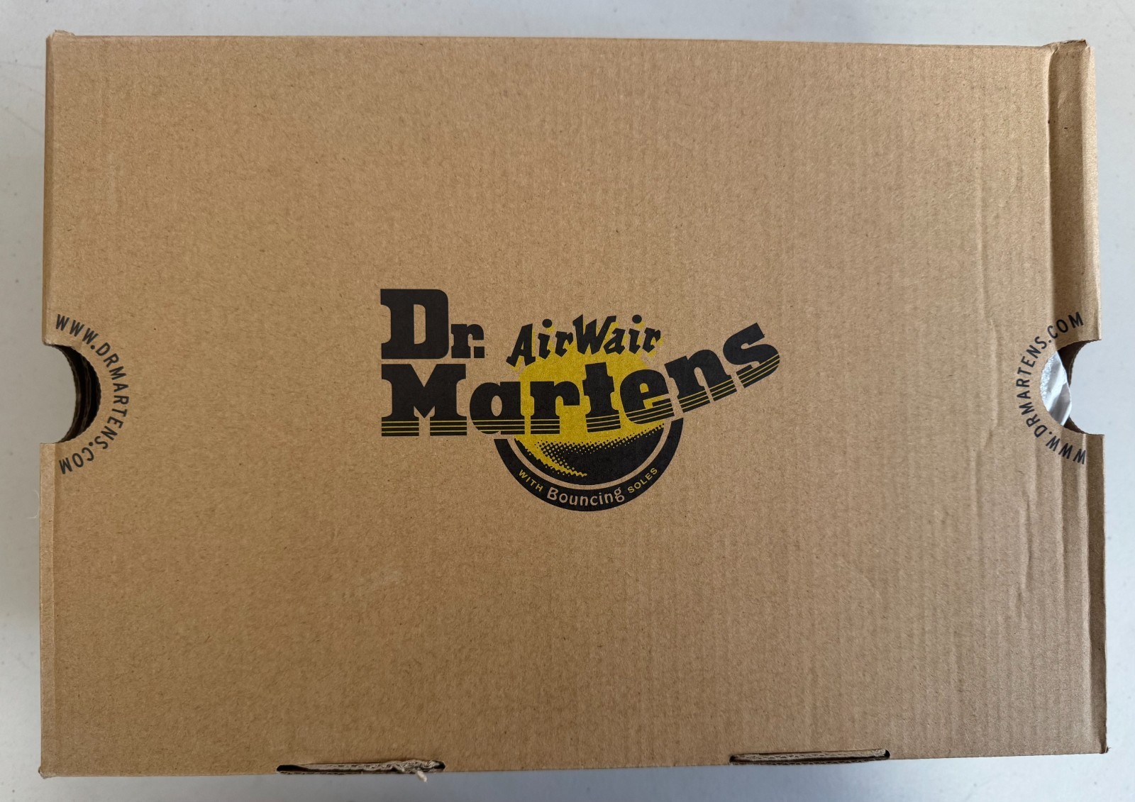 Dr. Martens Women’s 1460 Original Smooth Leather Lace Up Boots (Black / Size 6)