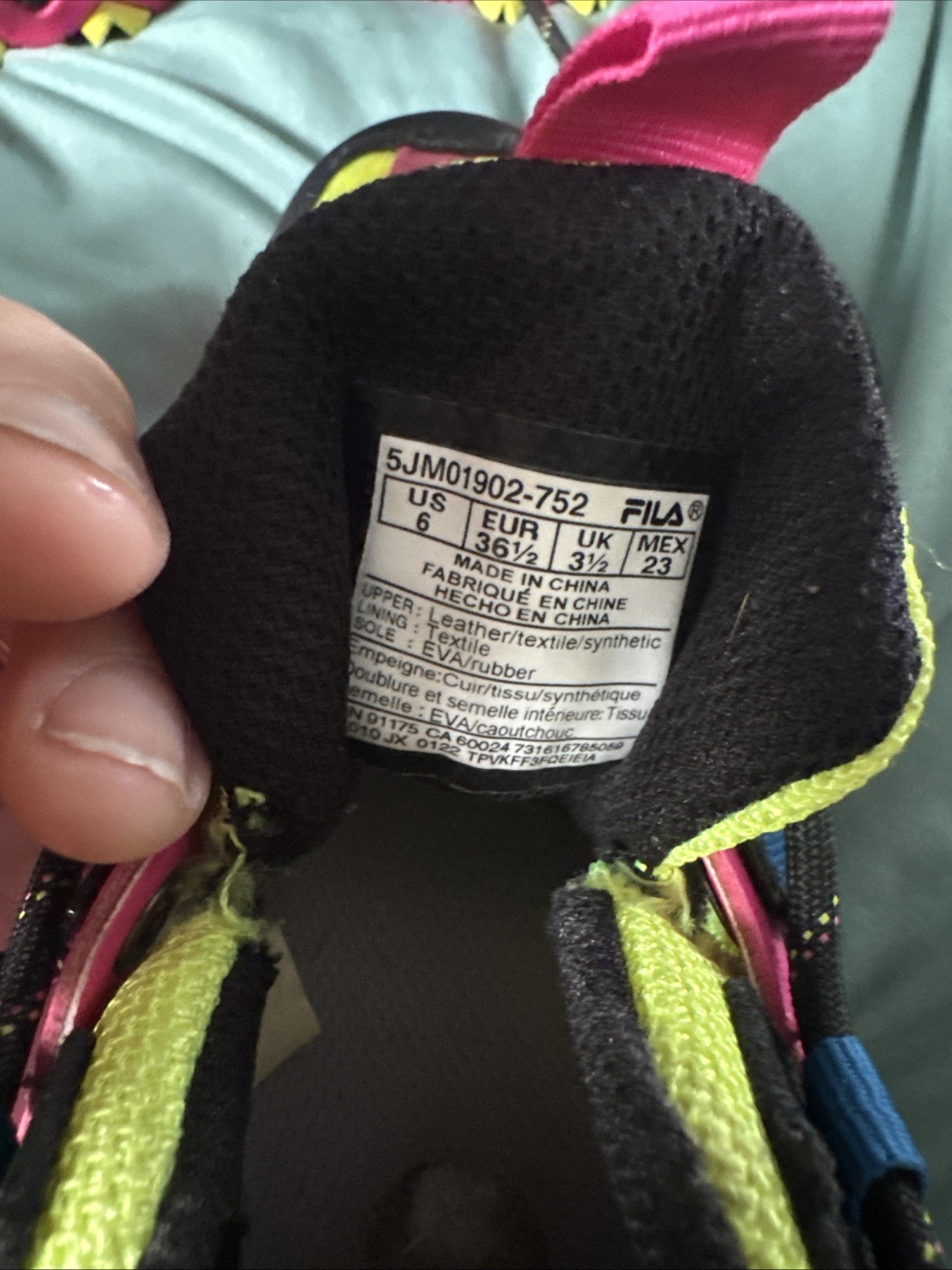 Fila Oakmont TR Women’s Athletic Shoes Pink/Multicolor Size 6