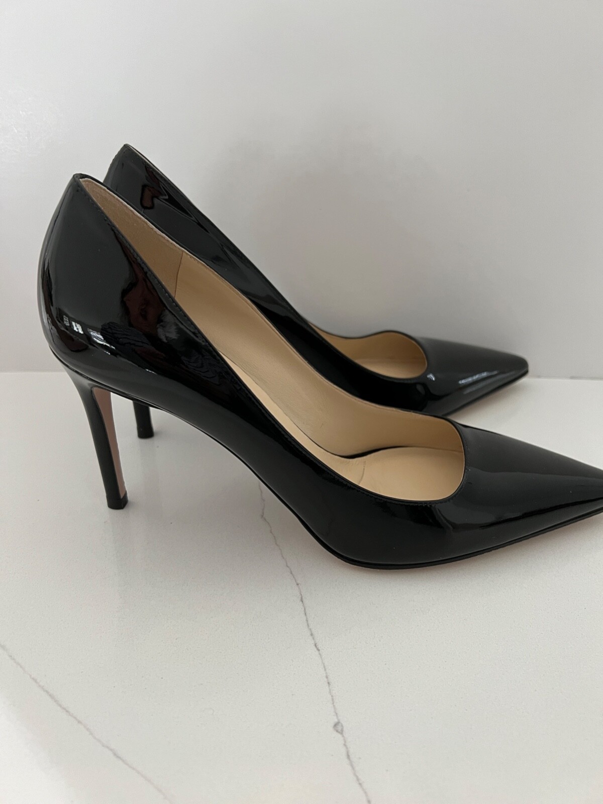 Prada Black Patent Leather Pointed Toe Classic Elegant Designer Pumps Heels Shoe
