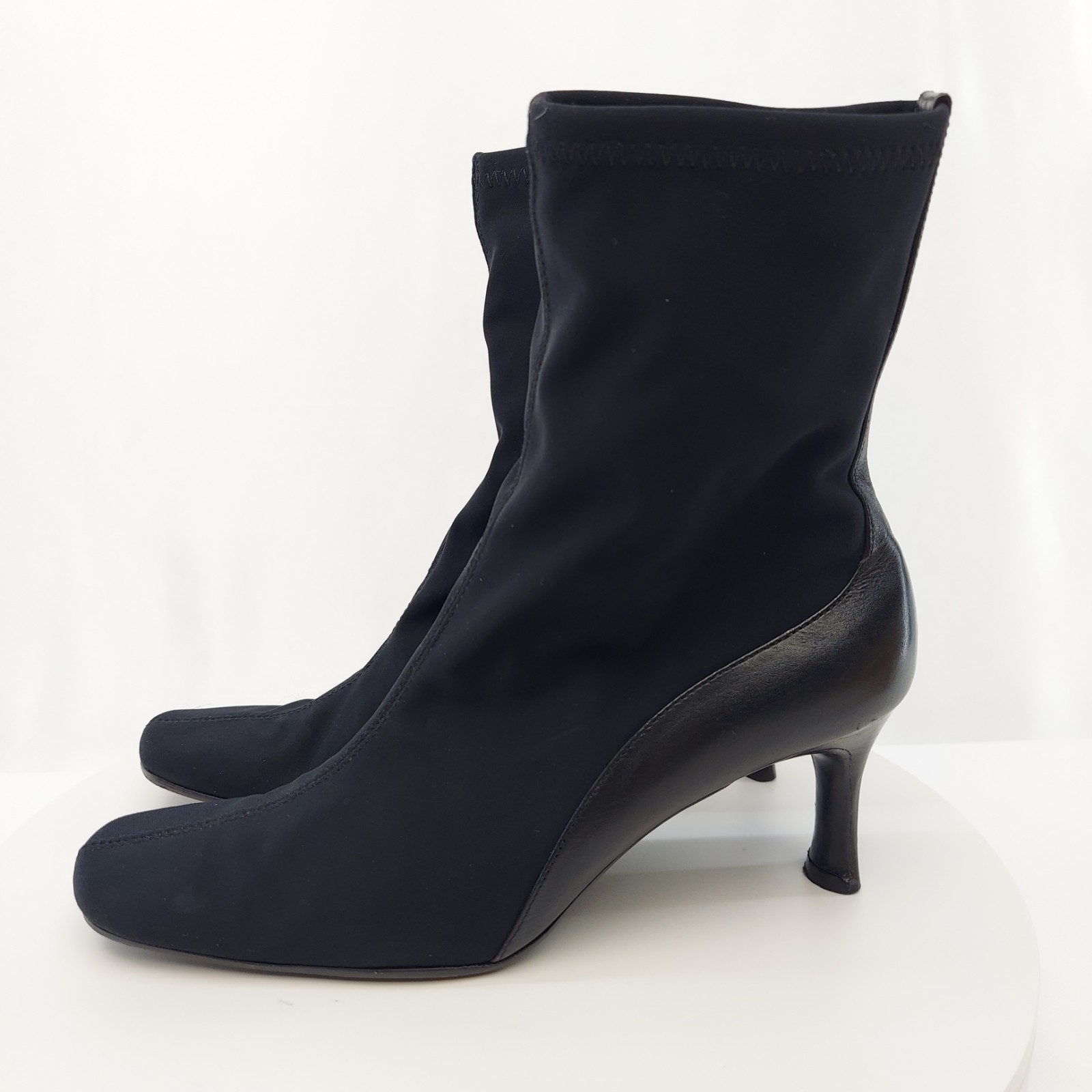 5B Women’s Unisa Black Leather Stretch Pull On Ankle Boot Made in Brazil