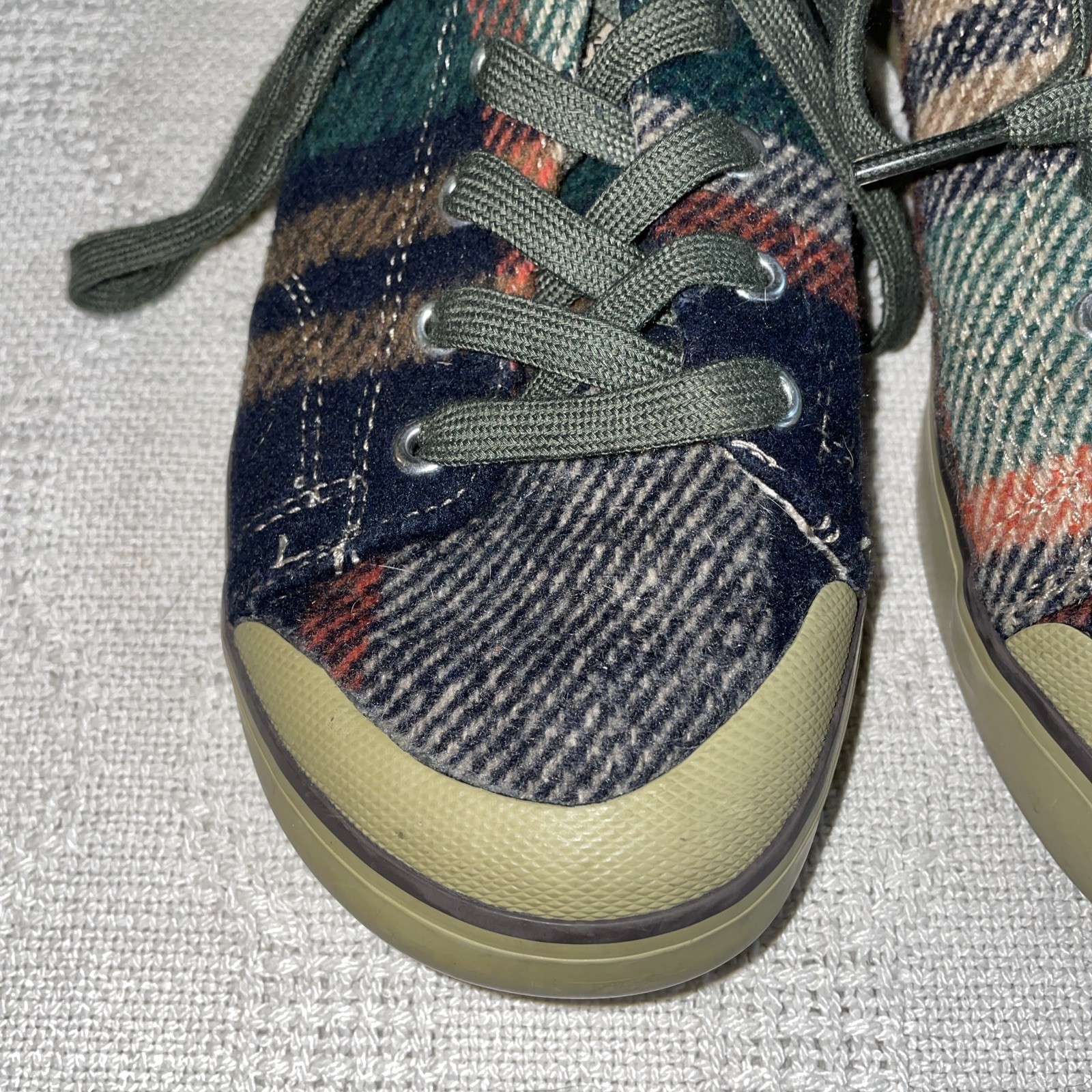 Keen Casual Sneakers Womens Size 8 M Multicolor Plaid Going out Party Fun