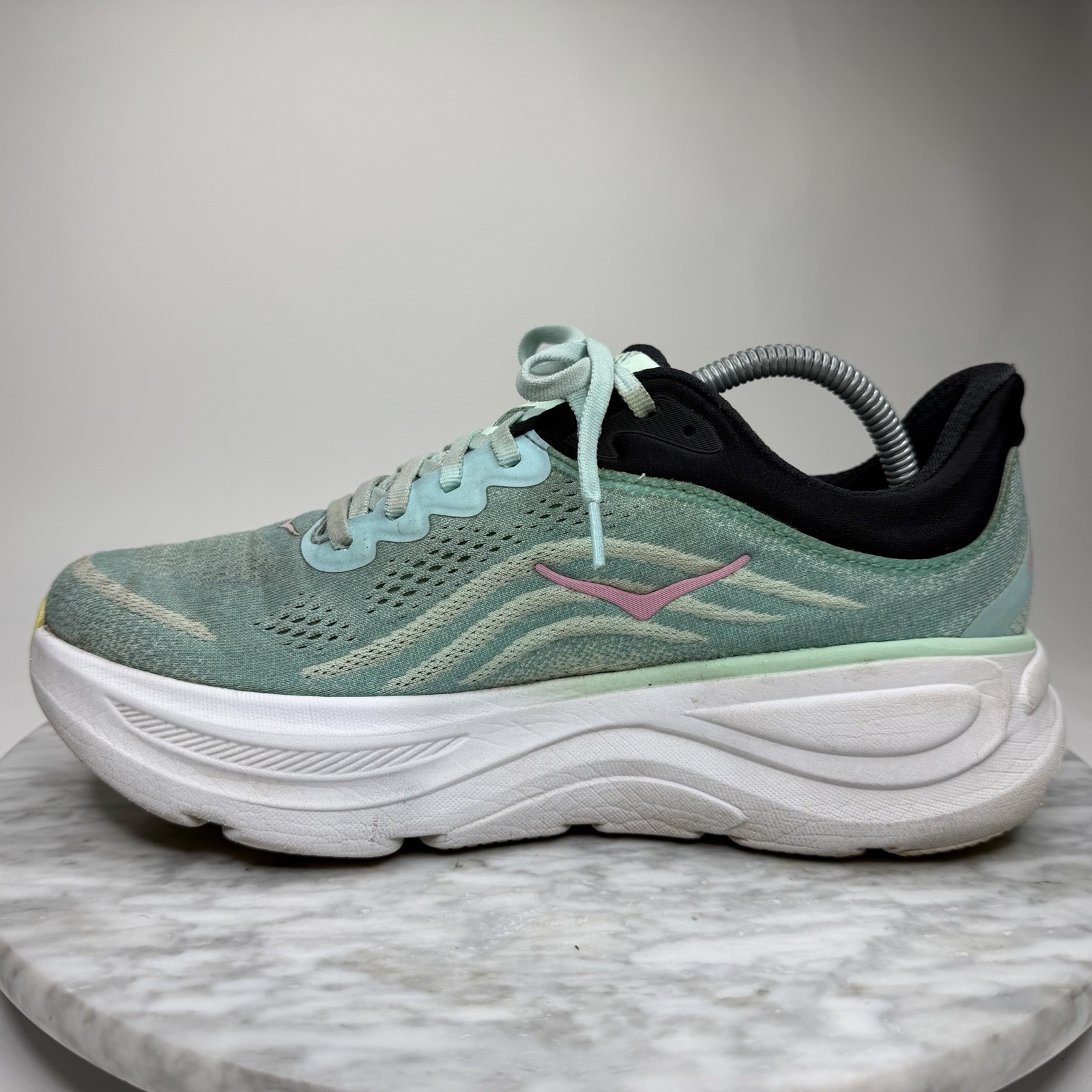 Hoka OneOne Bondi 9 Spark/Mint Fluorite Running Shoe’ Women Size 9.5B NO INSOLES