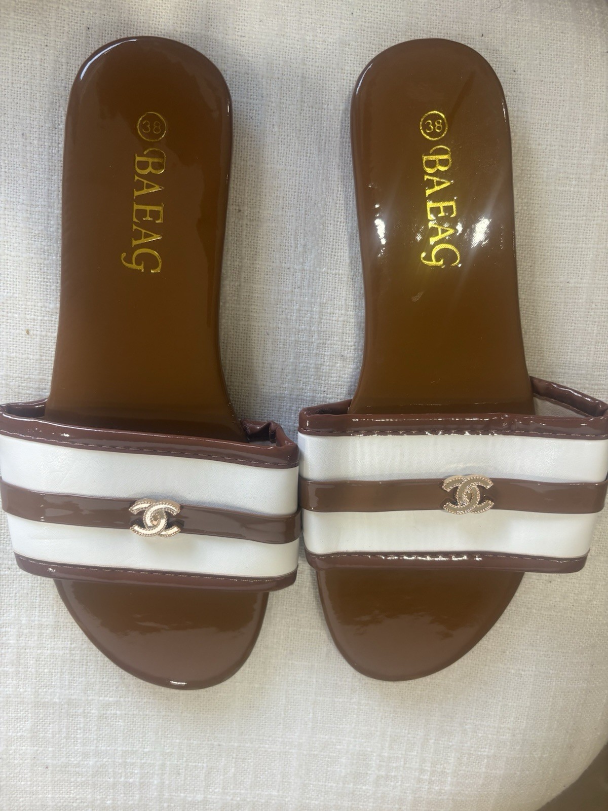 Women’s Faux Leather Slide Sandals Logo Striped Strap Brown/White US 8 (EU 38)