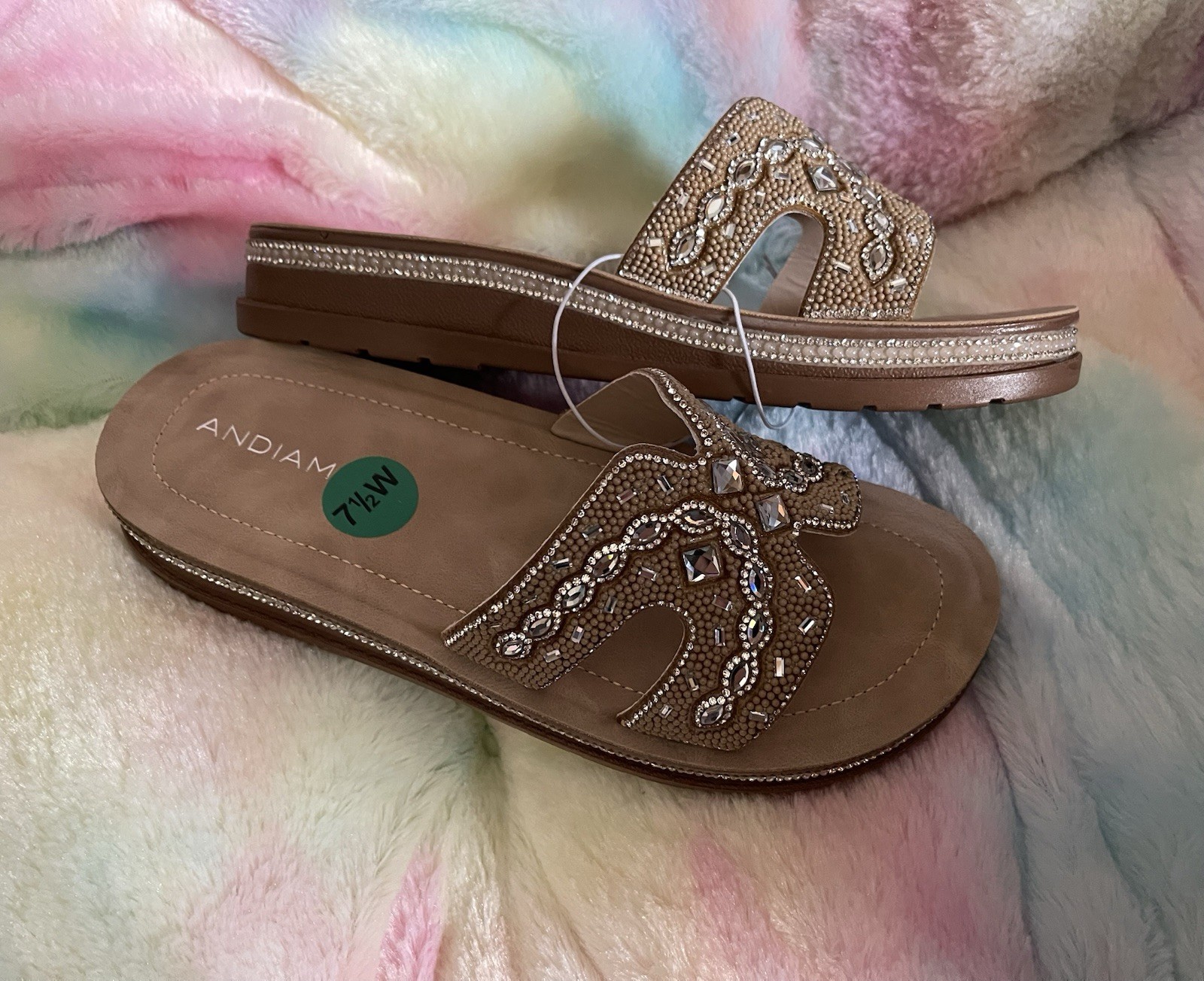 Andiamo Women’s Tan Beaded Rhinestone Slip On Slide Sandals Sz 7 1/2 W New