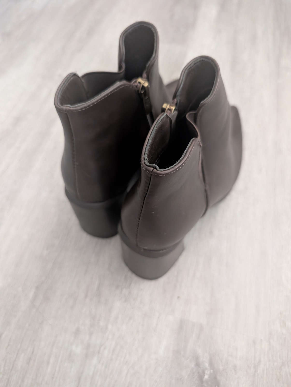 Vepose Brown Side Zip Ankle Boot Women’s Size 6