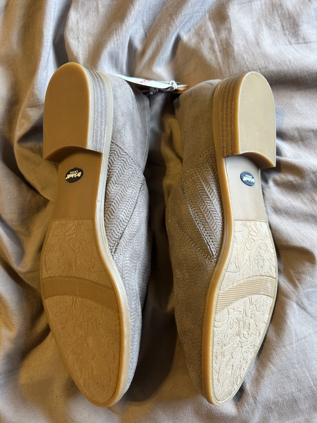 NWT Dr. Scholl’s Tan Chevron Slip-On Flats Size 8.5 Women’s Booties