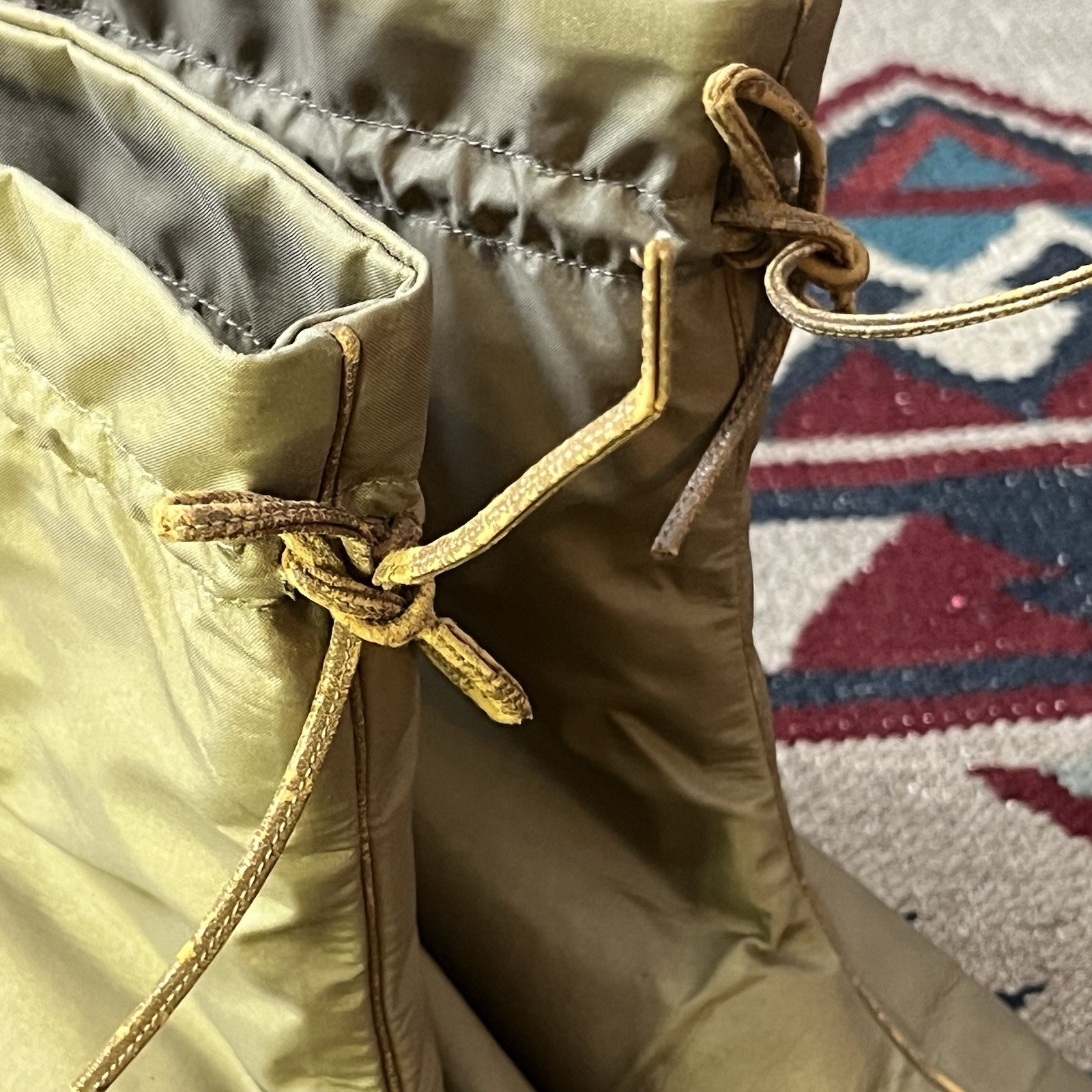 Vintage 80s Golo Winter Snow Boots Women’s 8 Beige Sherpa Lined Nylon High Heel
