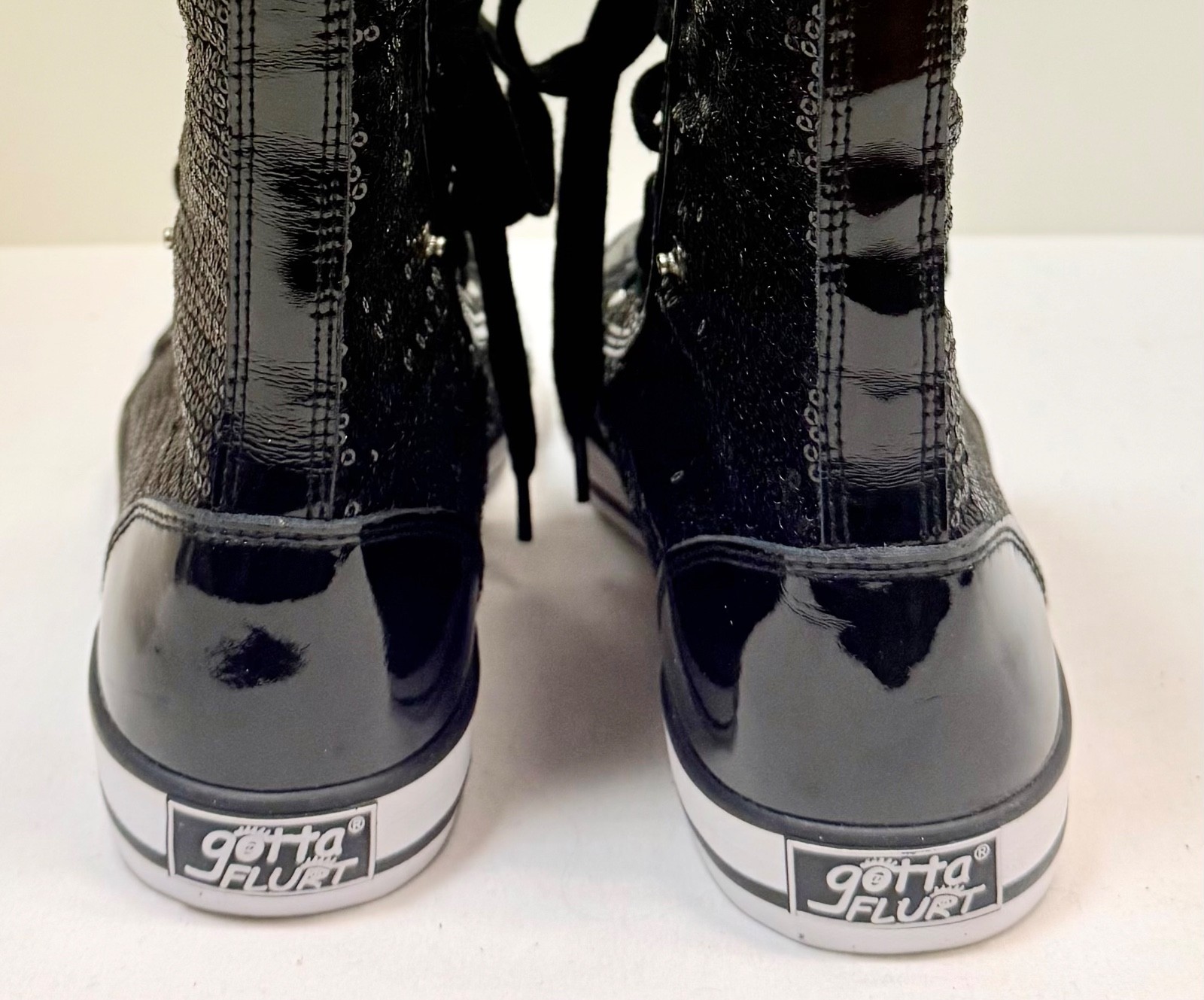 Gotta® Flurt Women’s size 8 Black Sneakers Sequin Hi-Top Funky Glam NIB