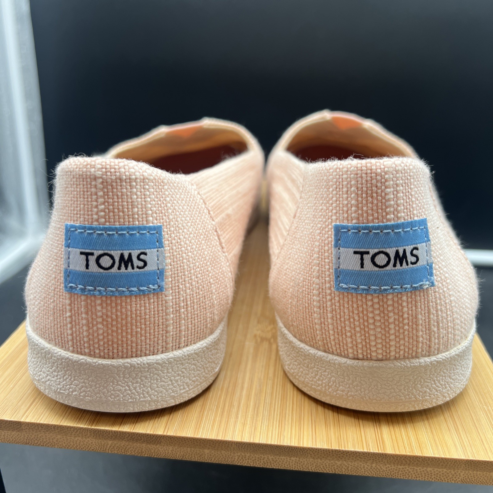 TOMS Slip On Flat Shoes Comfort Casual Travel Peach Blush Canvas Women’s 9.5