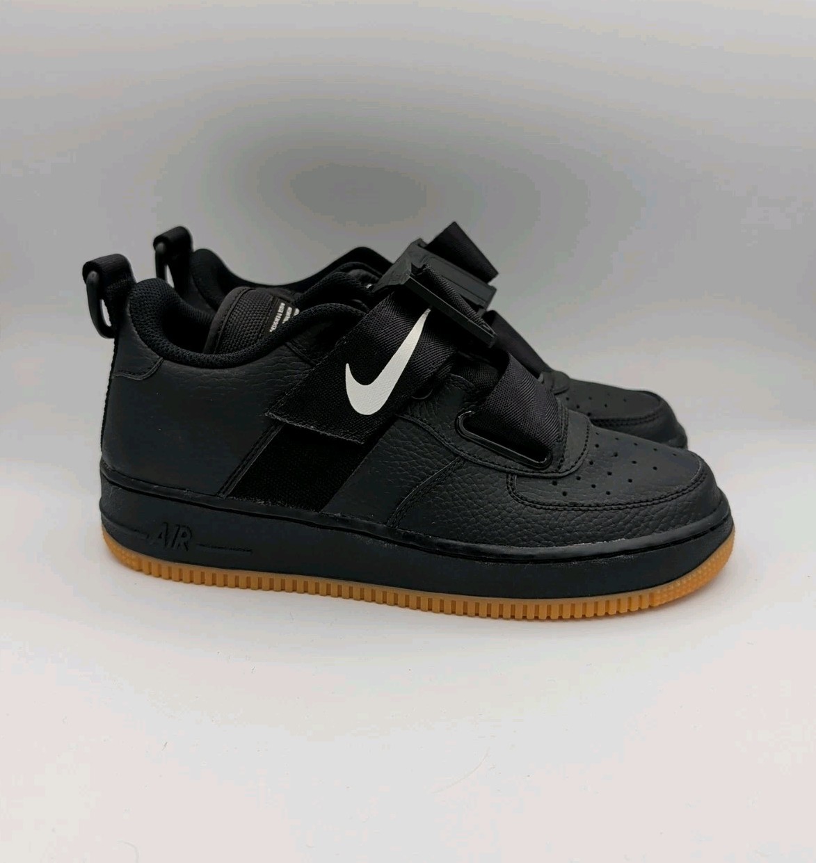 Nike Air Force 1 Utility GS Black Gum AJ6601-003 Youth Size 6.5Y Womens Size 8