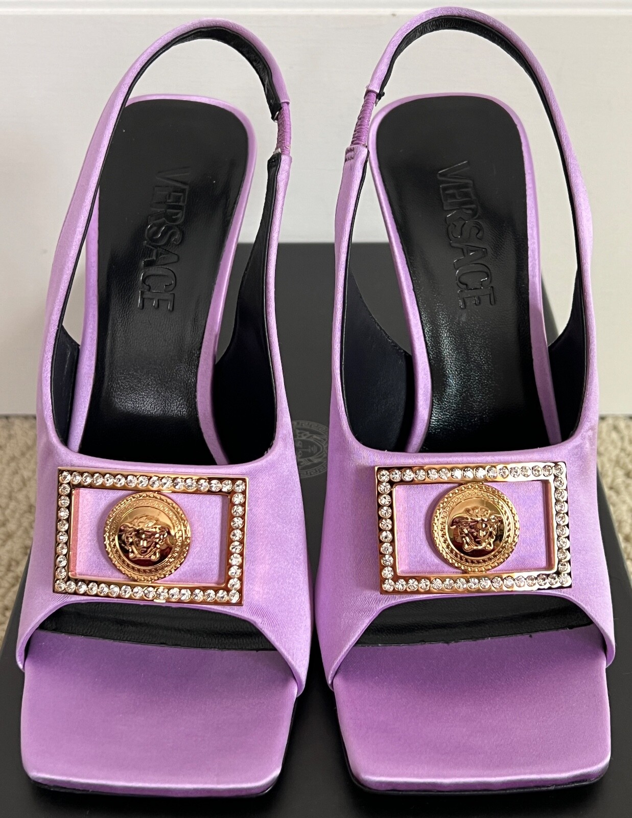 NIB Versace Tribute Medusa Logo Crystal Satin Open Toe Slingback Pumps 37.5 7.5