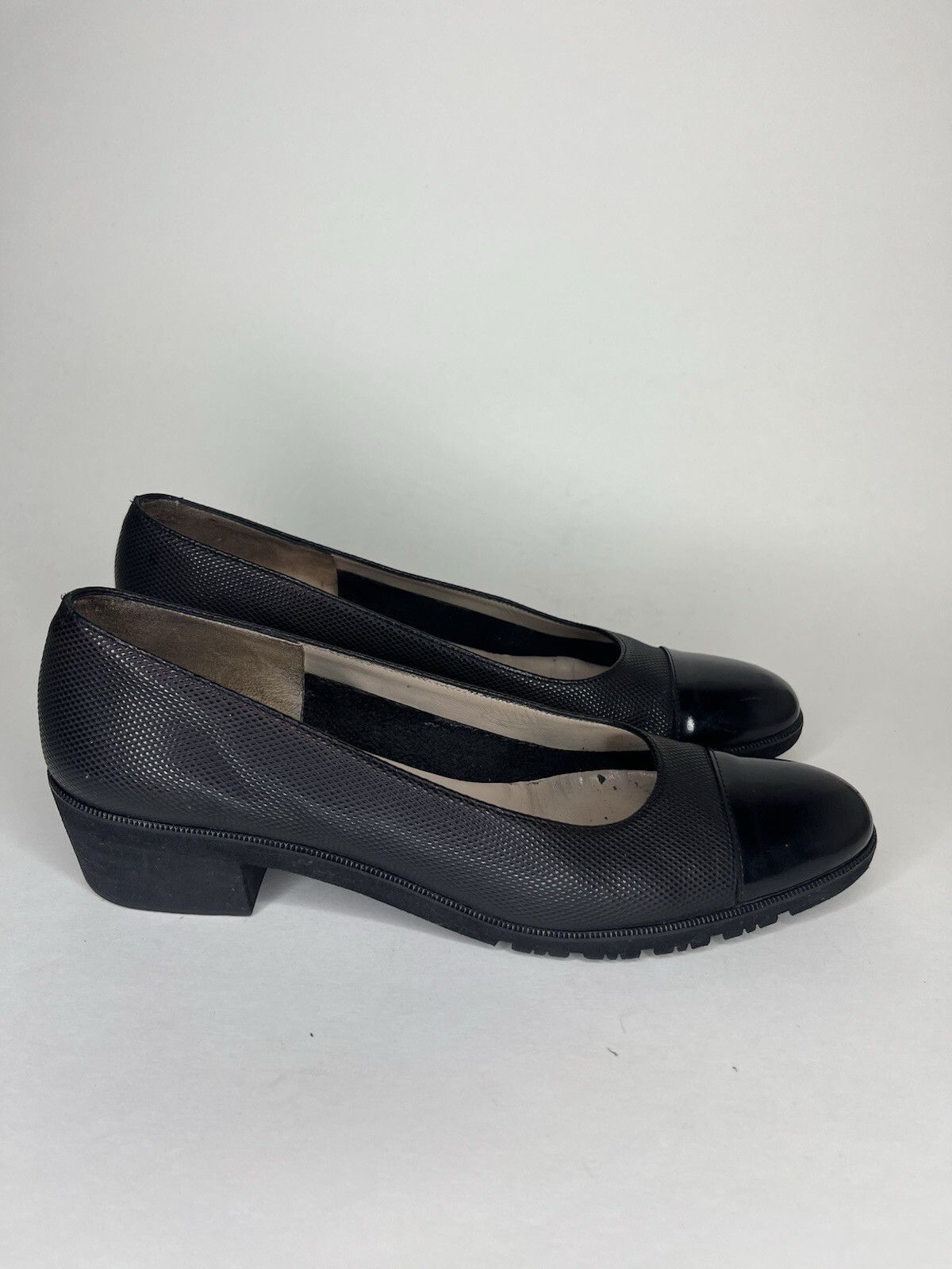 salvatore ferragamo boutique women shoes Pumps Heels Women Size 7.5 4A Black