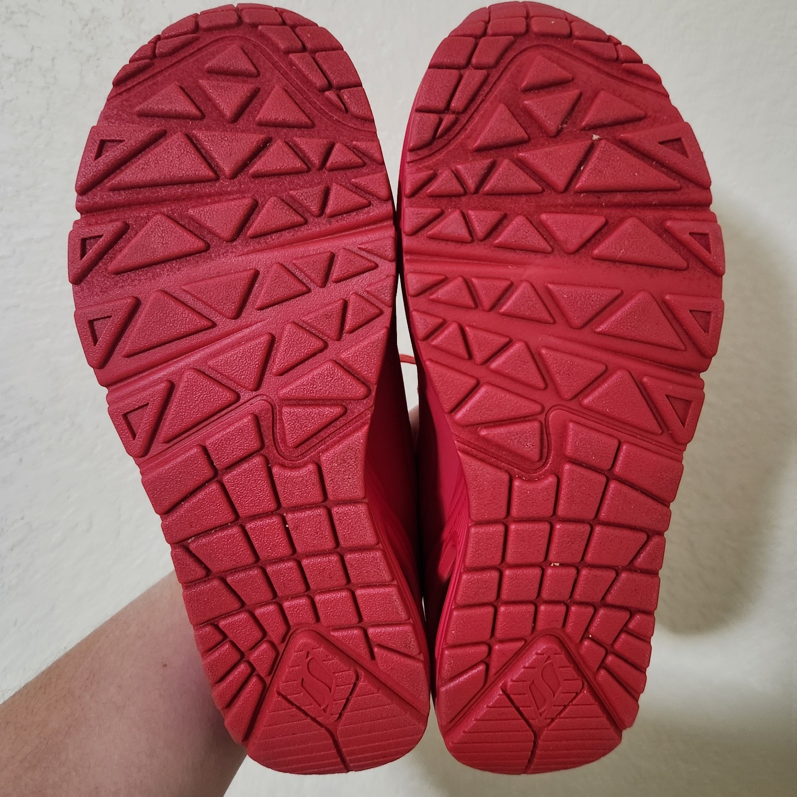 Skechers Uno Stand On Air Red Women’s Size 8.5 SN 73690