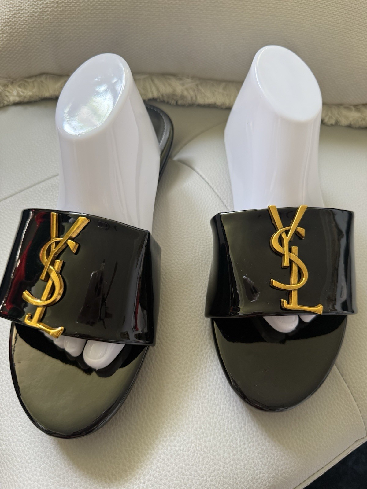 Women’s Black Gold Slide Sandals Logo Metal Accent Slip On Solid Casual 38
