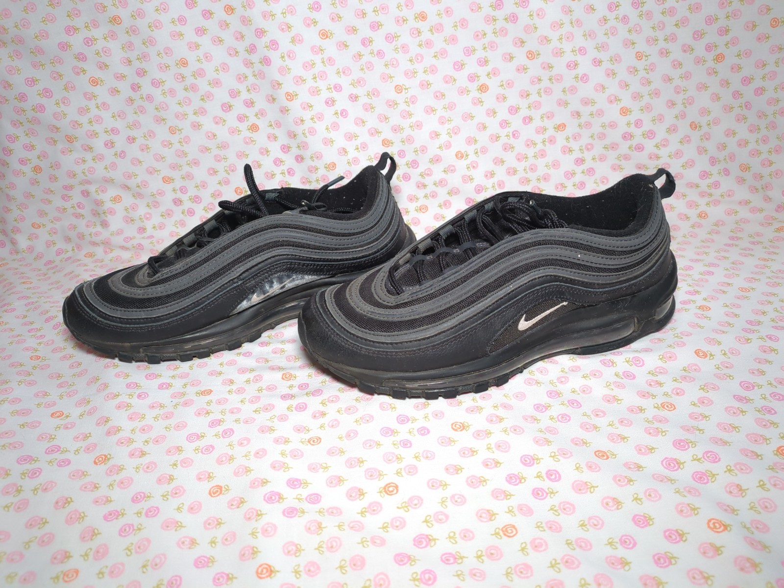 Nike Air Max 97 Triple Black Sneakers Women’s Size 8 Used, Good