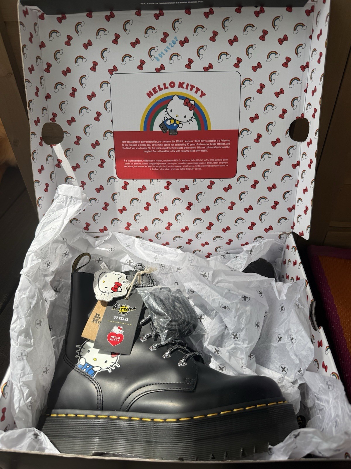 LIMITED EDITION Dr. Martens x Hello Kitty 60th Anniversary Jadon US 9 Women