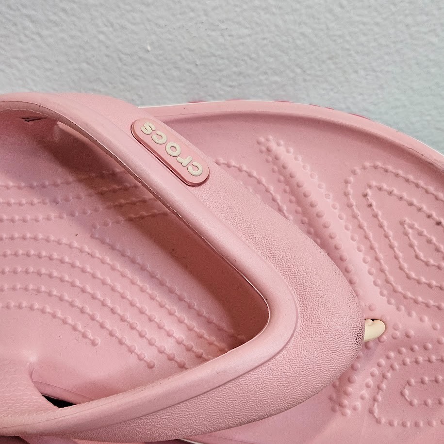 Bayaband Flips Crocs Pink Lemonade Women’s Size 7 Men’s Size 5