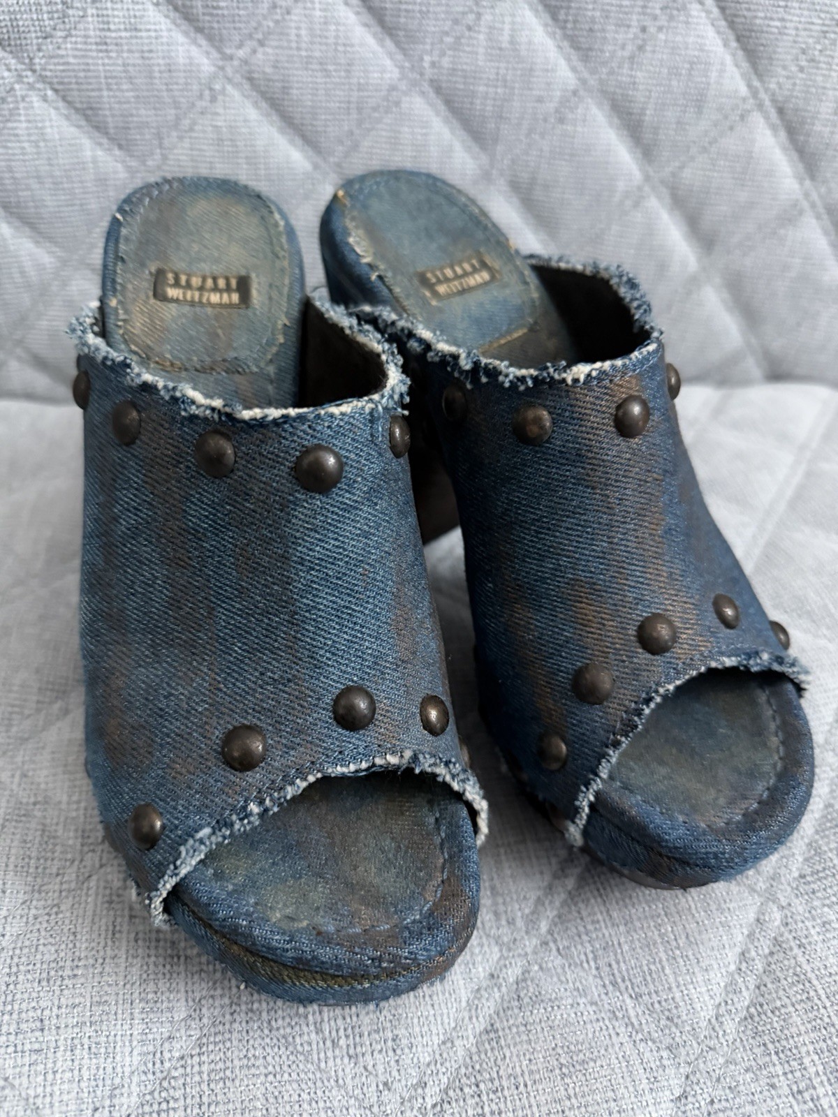 EUC Stuart Weitzman Pearl Studded Denim Blue Jean Slides OPEN TOE Wood Heels 6