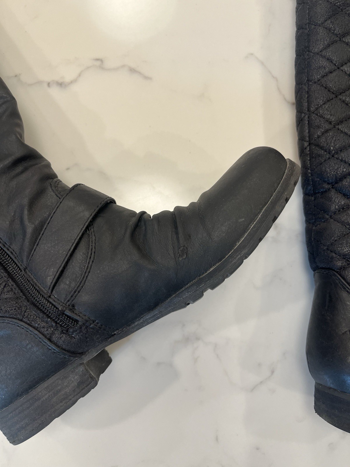 Aldo Women’s Black Knee-High Quilted Riding Boots Size 8.5 Buckle Side Zip
