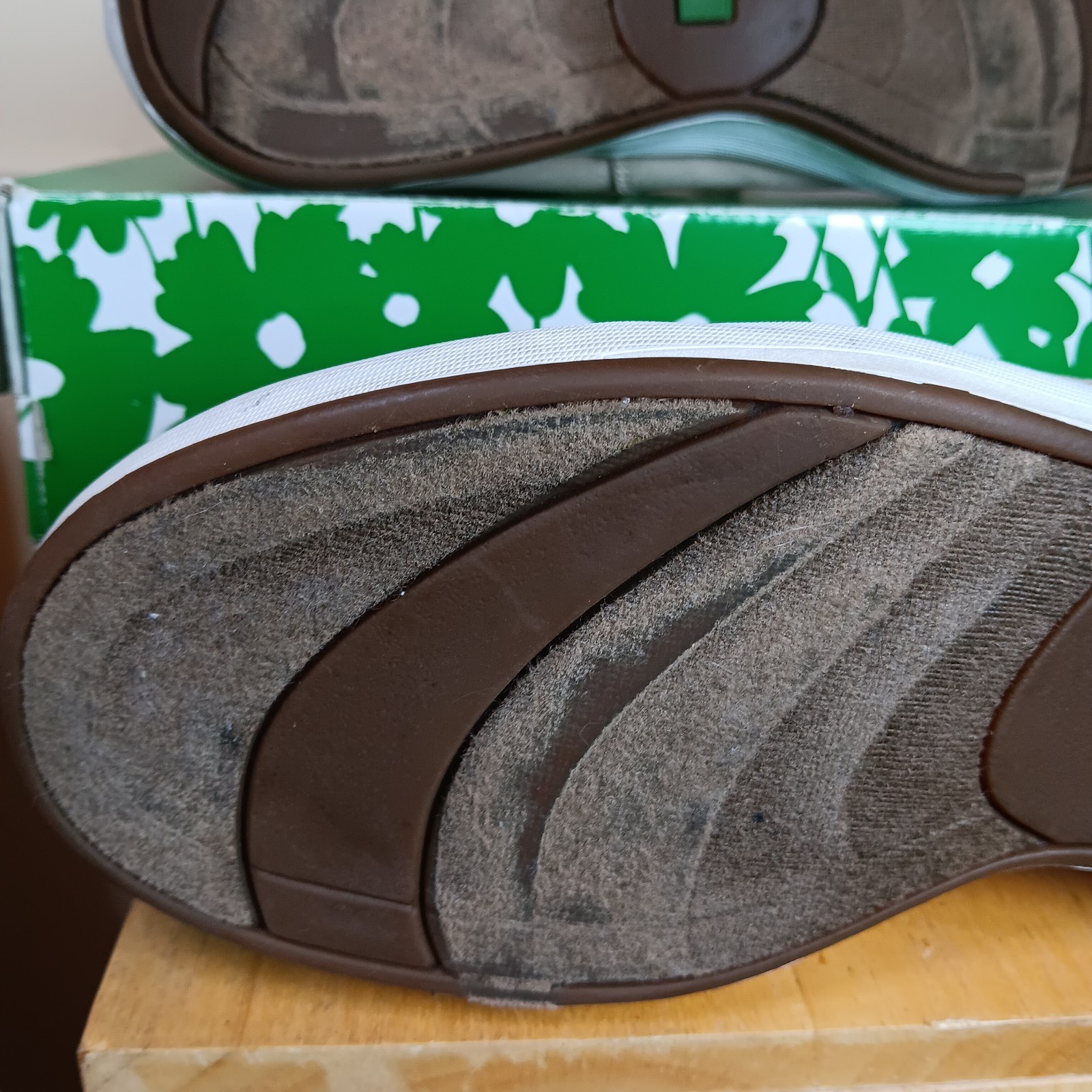 New With Box Grasshoppers Janey Memory Foam Orthopedic Comfort Sneaker 9.5 W