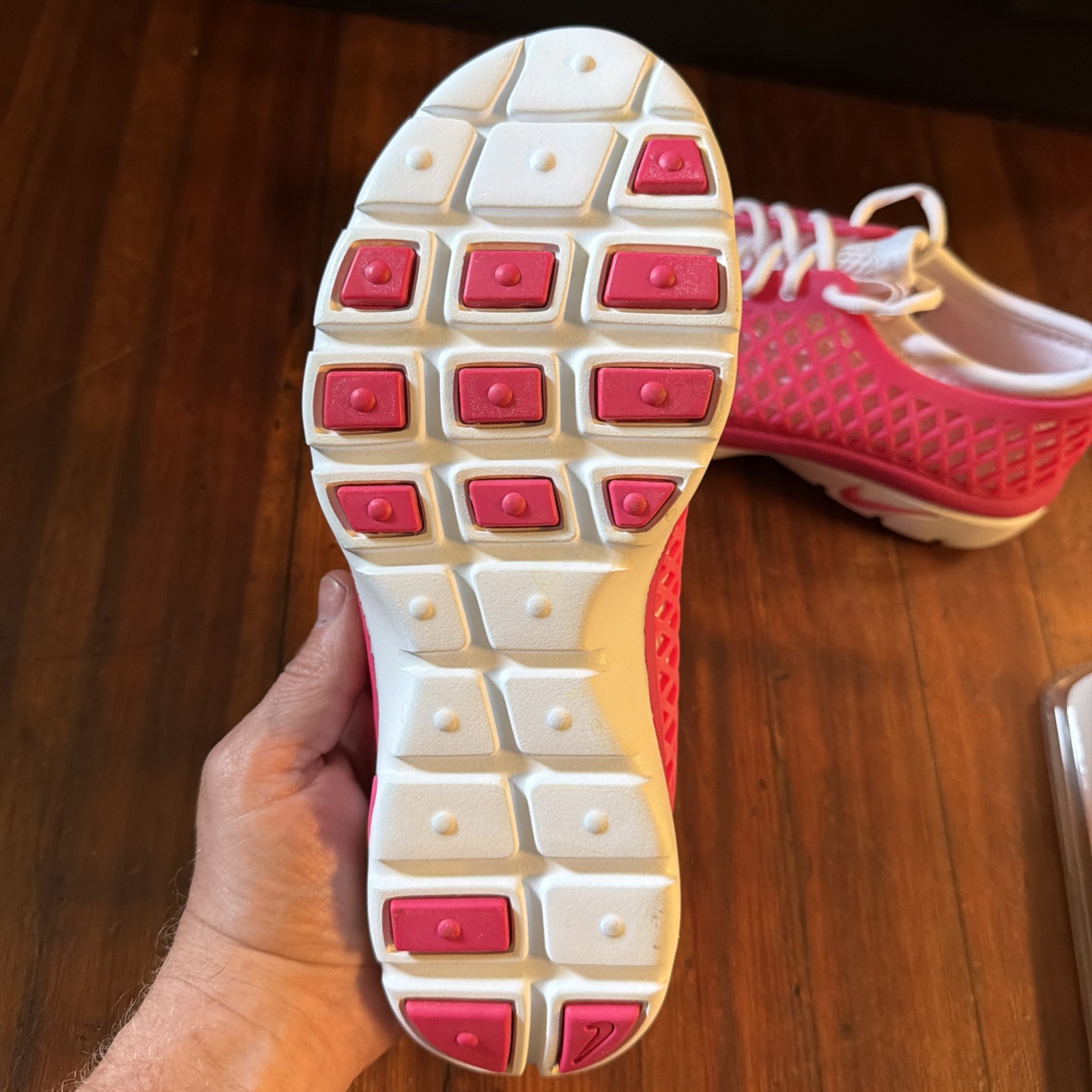 NIKE AIR Rejuven8 Running Shoes Women Size 8.5 Rare Pink hard to find!!! ❤️🔥❤️