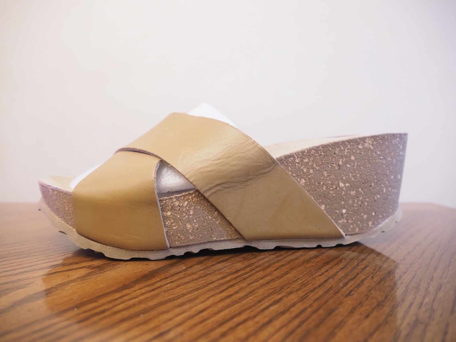 A GIANNETTI Tan Leather Cork Heel Wedge Slide Sandals Size 8 1/2 Made in Italy