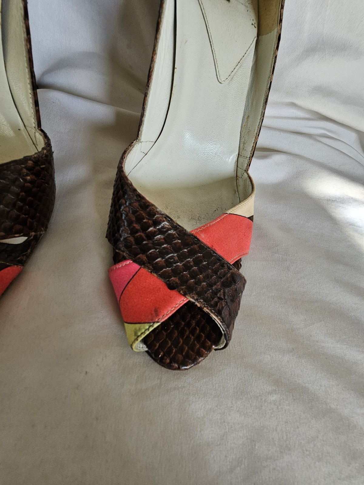 Emilio Pucci Women’s Open Peep Toe Snakeskin Silk Accent Hi Heels Size 38.5