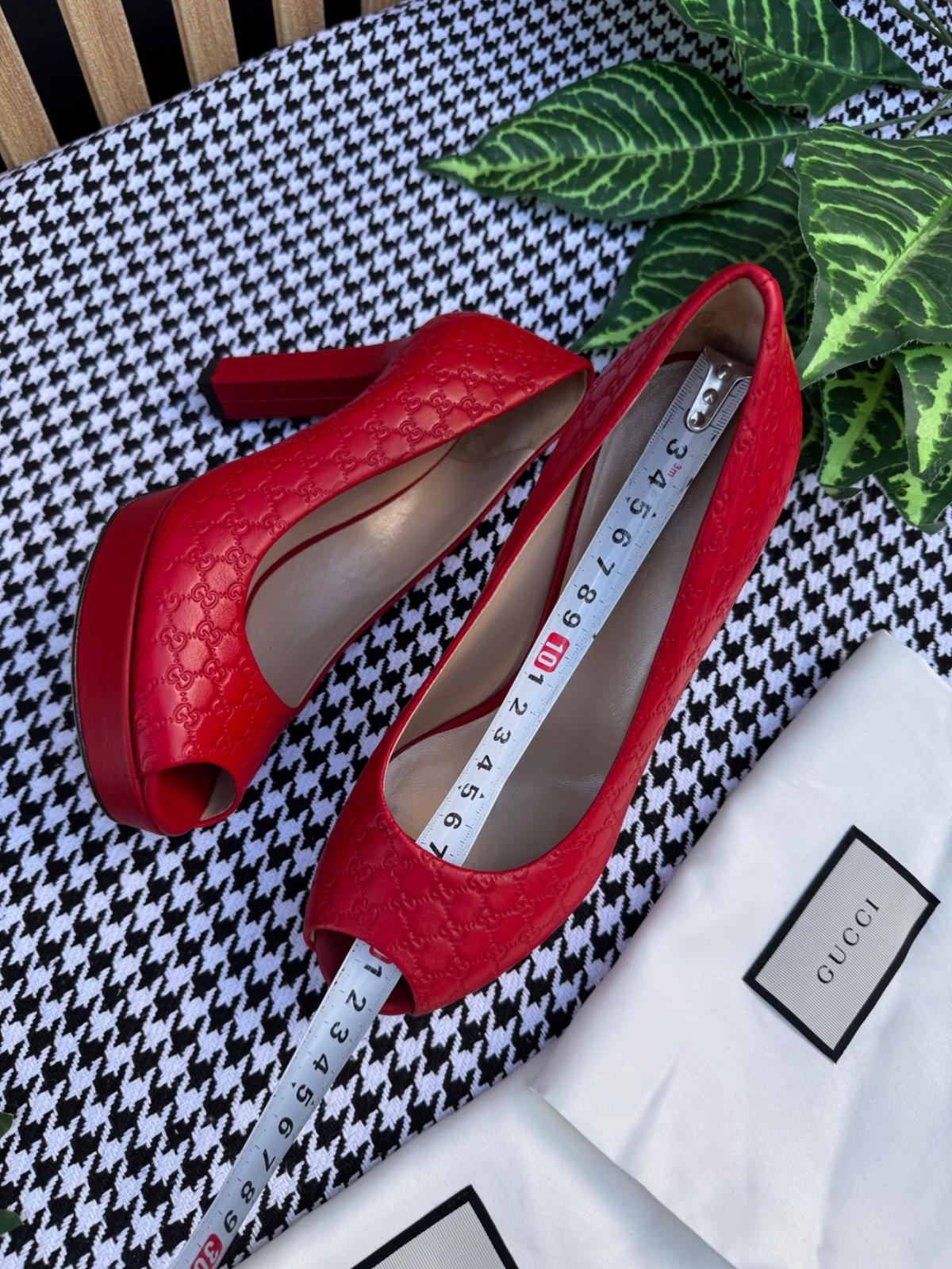 Gucci Women’s Shoes 337812 With Open Toe Guccissima Size US 6 / IT 36 EU 36