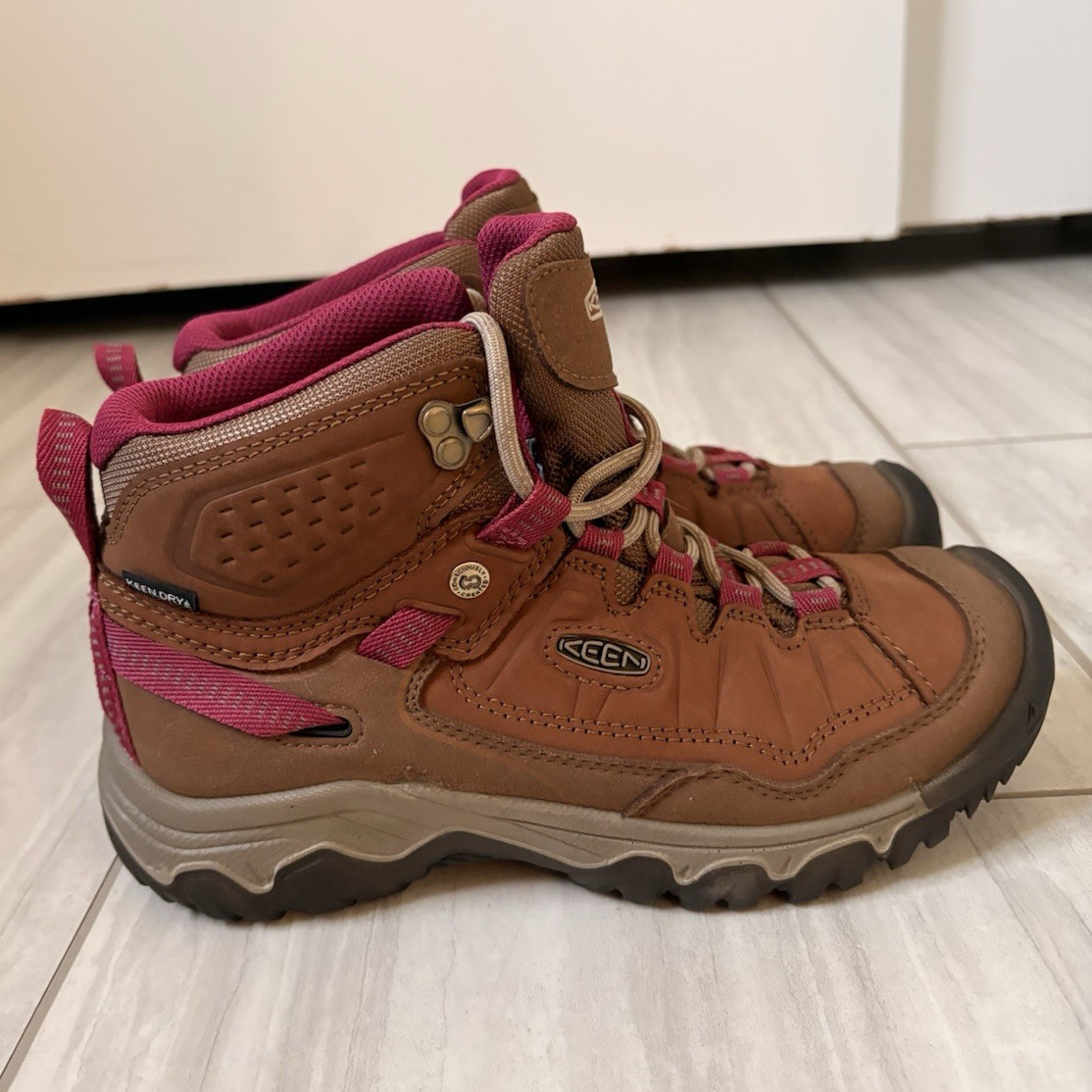 KEEN Targhee II Waterproof Women’s Hiking Boots Brown/Pink US 7 EU 37.5 W