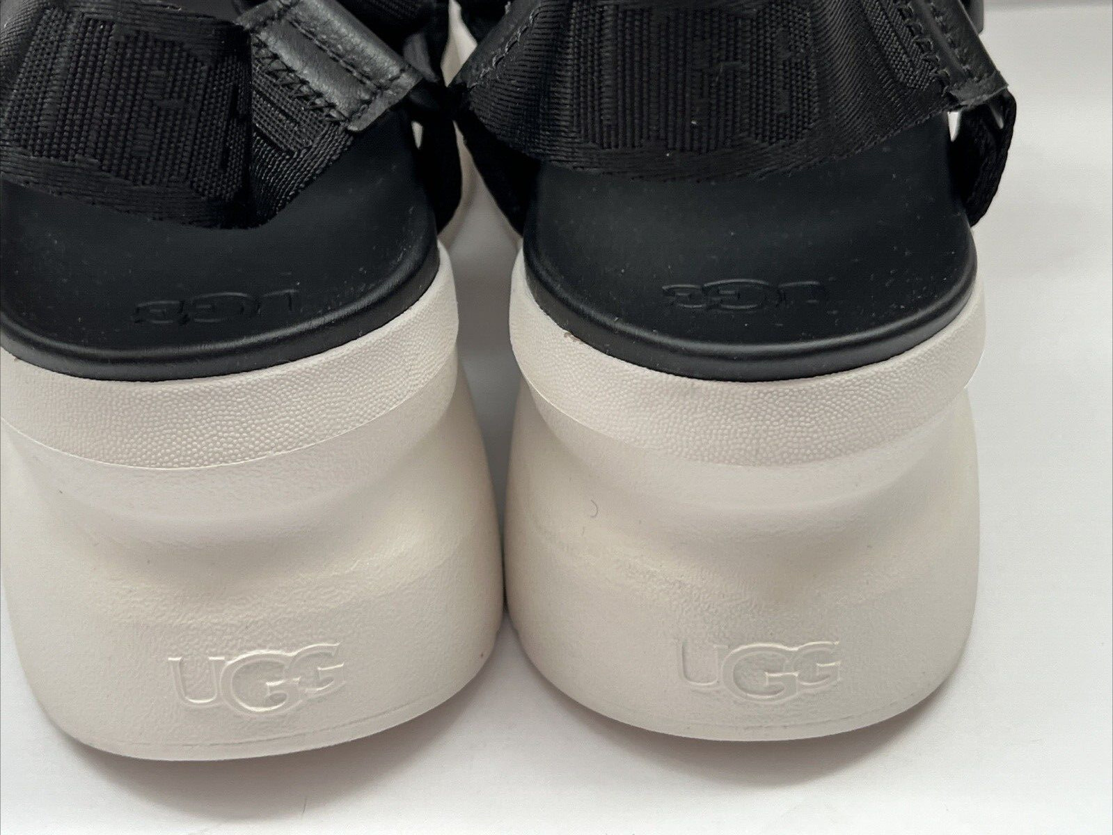 New! UGG Women’s Black LA Shores Platform Sandals Size 10, Casual