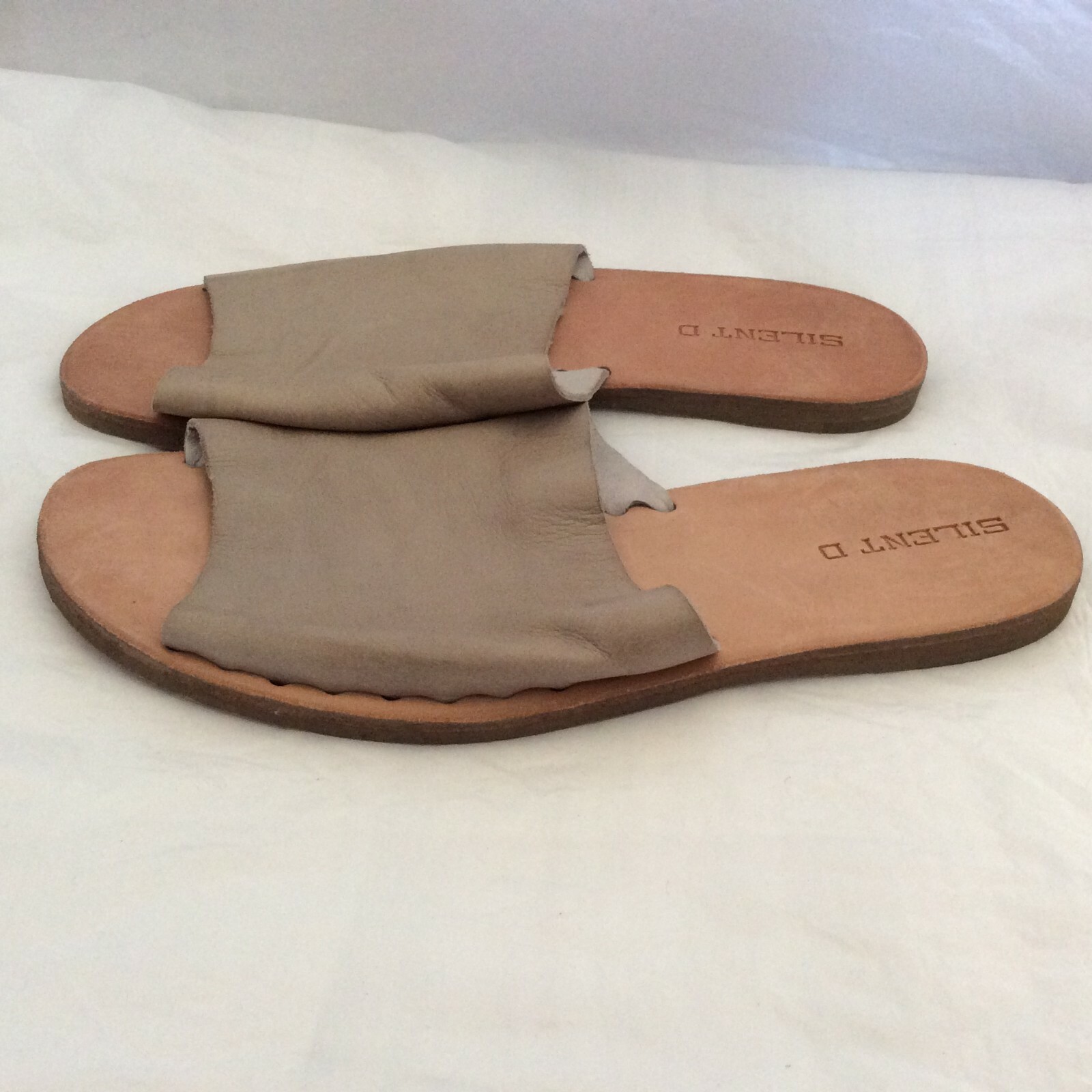 SILENT D Sample Leather Slip on Flat Sandal Size AU 6 / EU 37