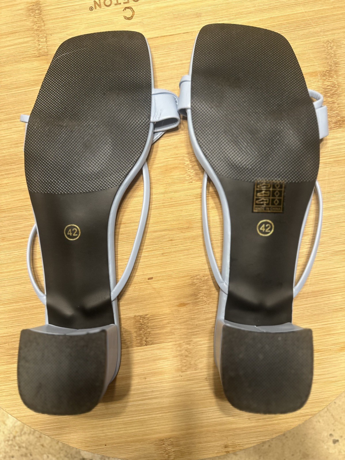 Women’s Blue Chunky Heel Summer/Dress Sandals – Size 9 1/2 – See Description