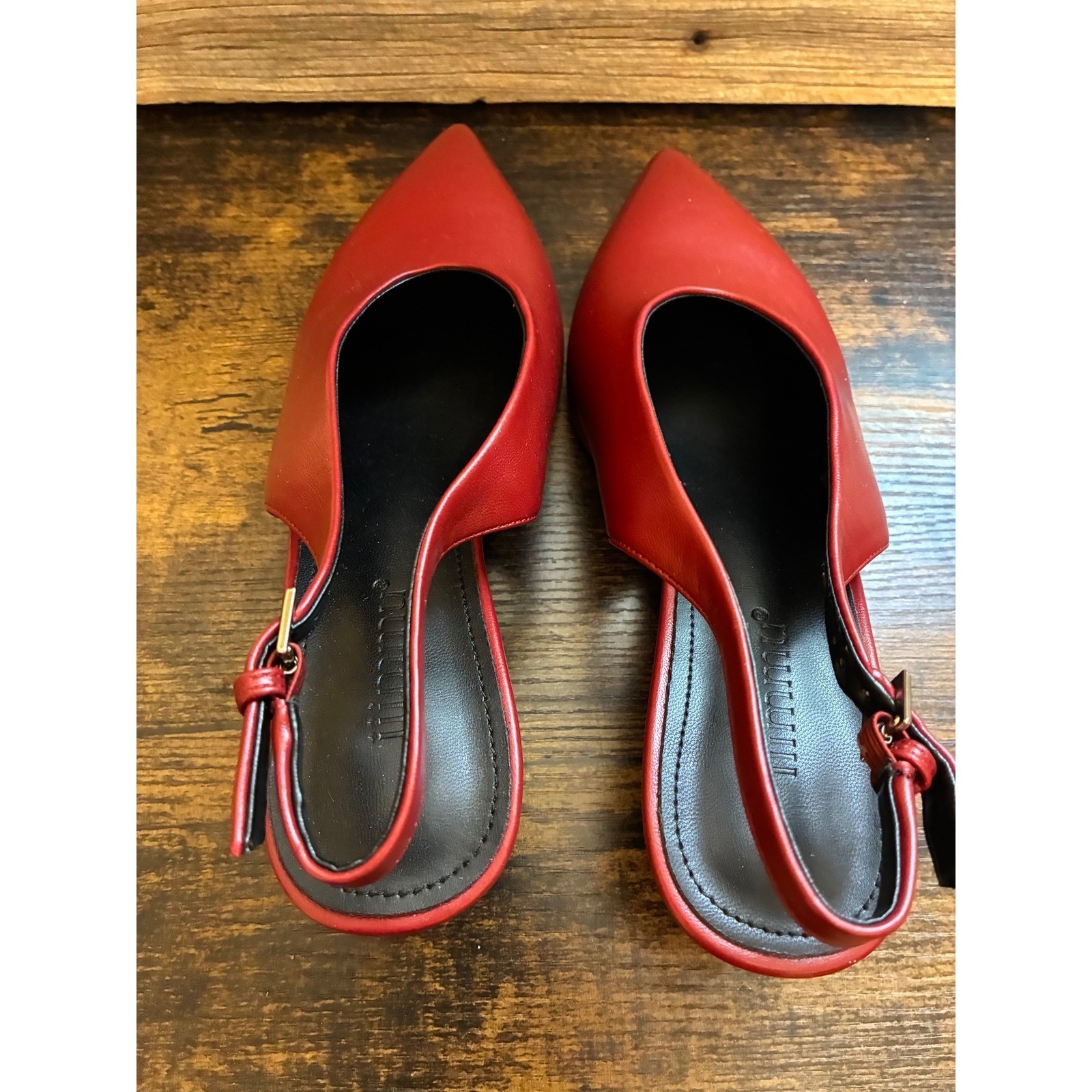 Beautiful Deep Red Pointed Toe Slingback Kitten Heels Pumps Size 7