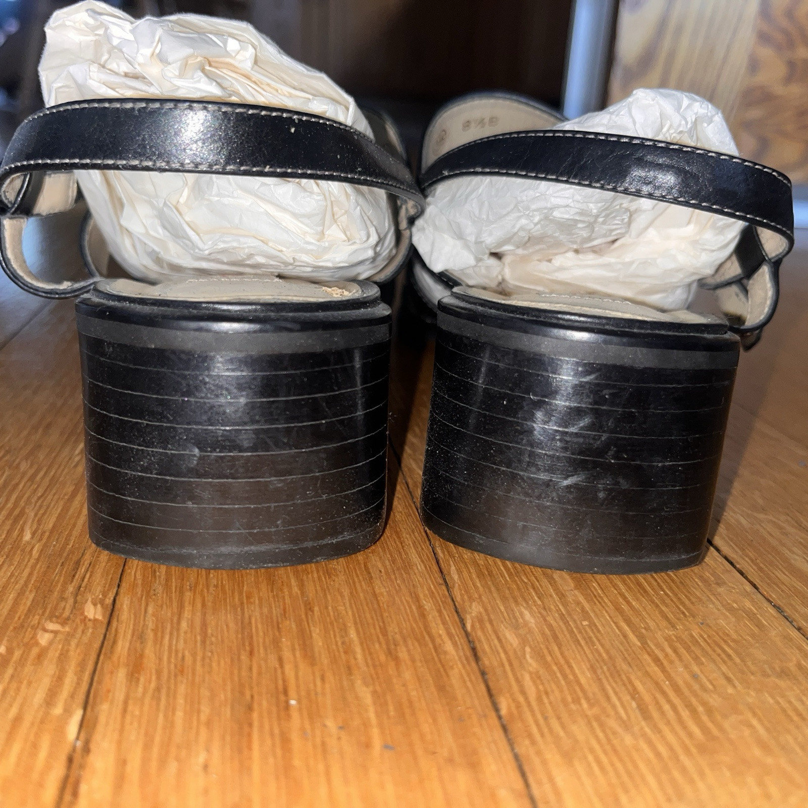 talbots Leather sandals size 8.5 B 90s Cool Mom Whimsical Summer Shoes