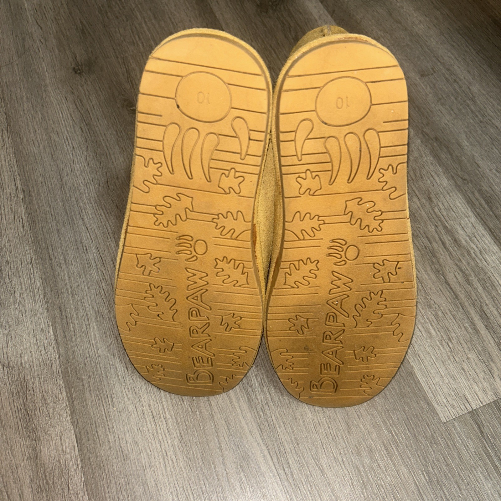 Bearpaw 608W Emma Short Boot Sz. 10 Golden Brown