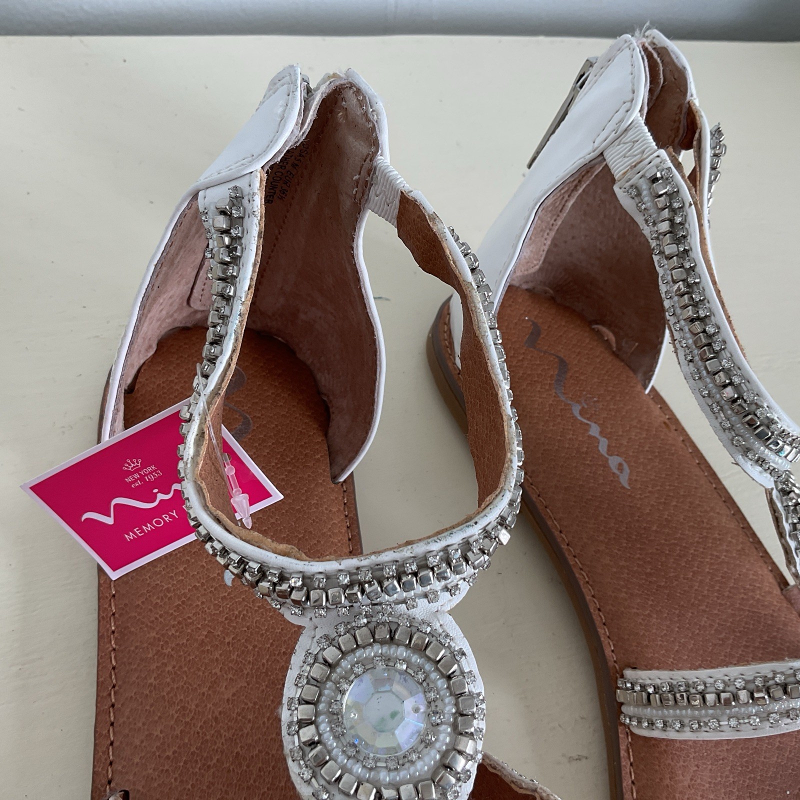 Nina Sparkly Rhinestone Ankle Strap Flat Sandal Women Size 5 wedding summer