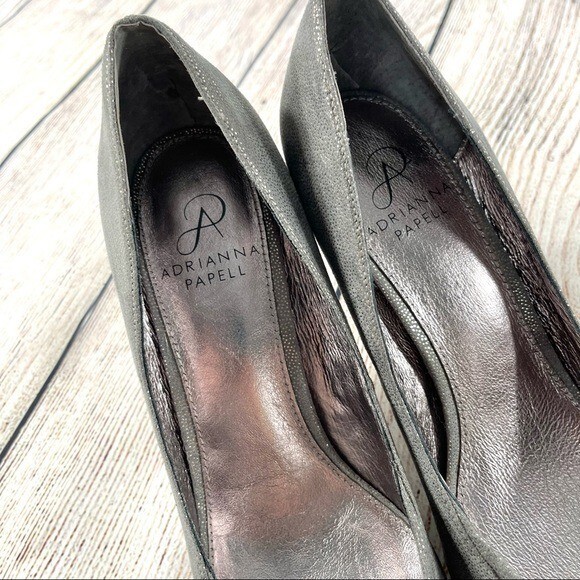 Adrianna Papell Silver Stiletto Heels Formal Cocktail Attire Size 8M