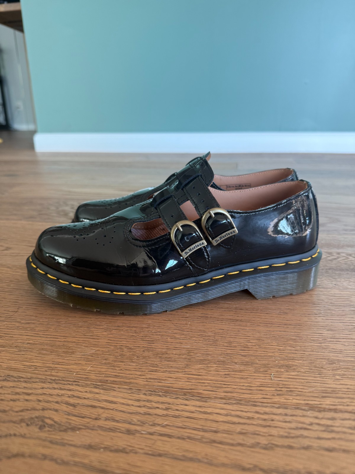 dr martens 8065 mary jane size 8 – patent leather