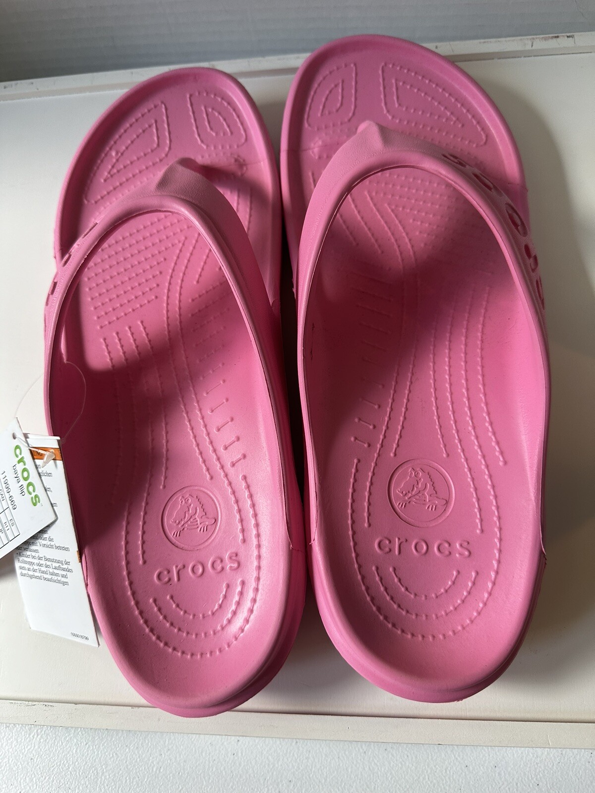 CROCS Baya Flip Flops Sz M11, W13 Pink New Comfort Beach Pool Vacation NWT