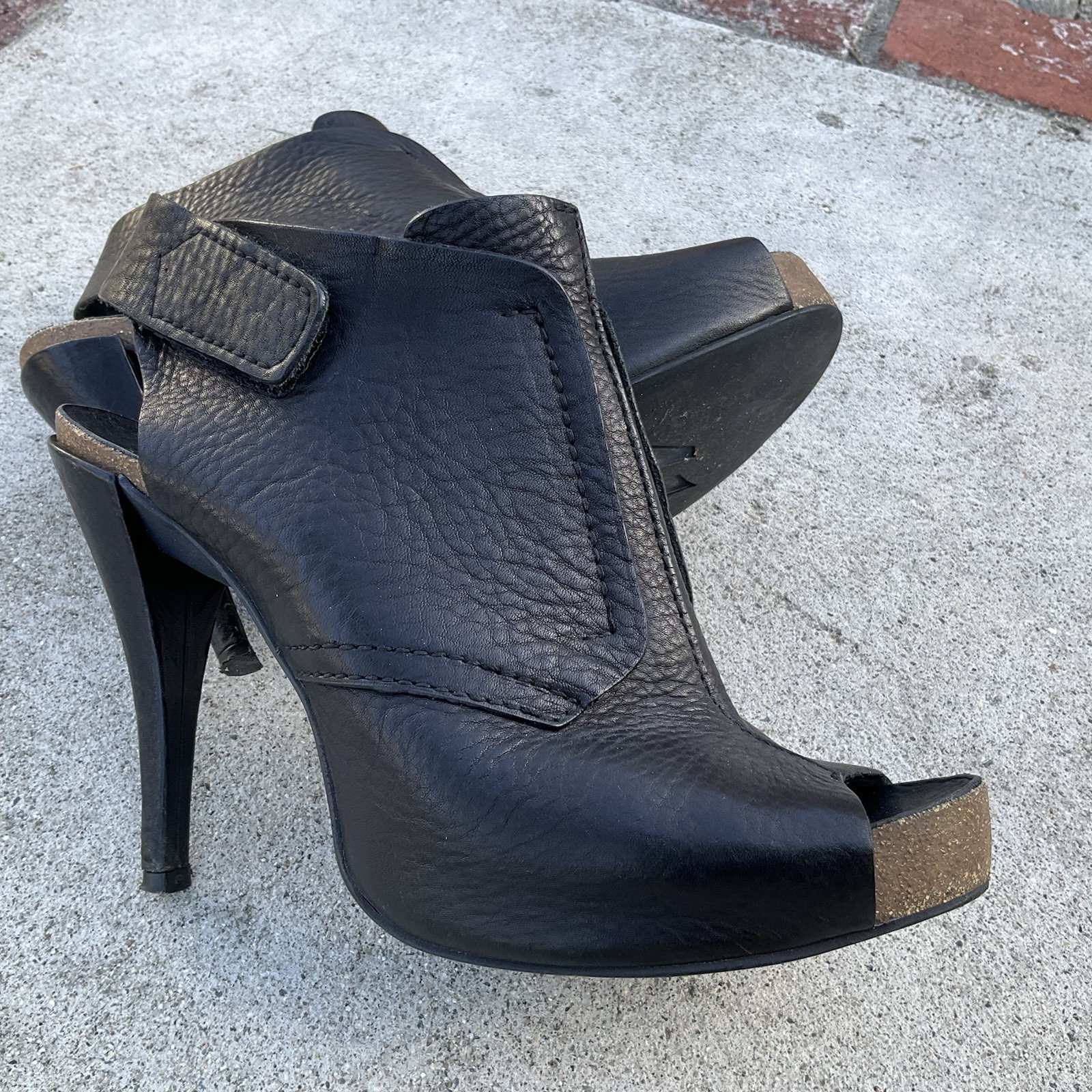 Pedro Garcia Black Pebbled Leather Peep Toe Platform Ankle Boots Spain 41