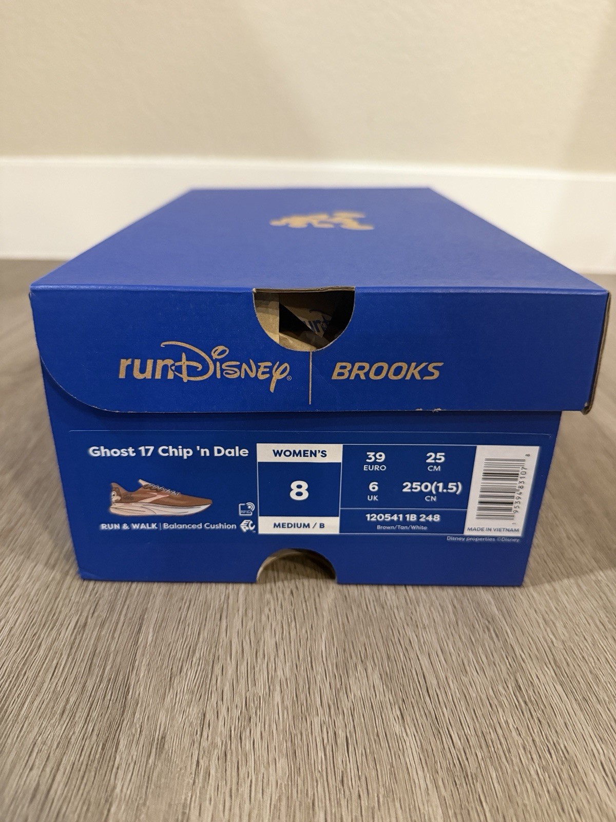 Size 8W – Chip N Dale Ghost 17 Brooks Run Disney Women’s LIMITED EDITION New