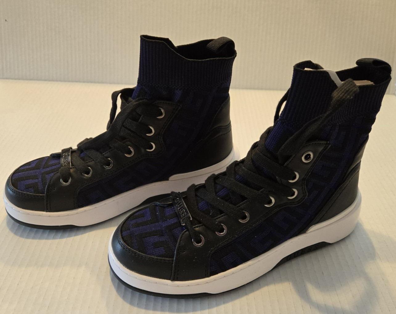 Guess Manney Women’s Sneakers Pull-on Blue and Black US Size 5.5 M