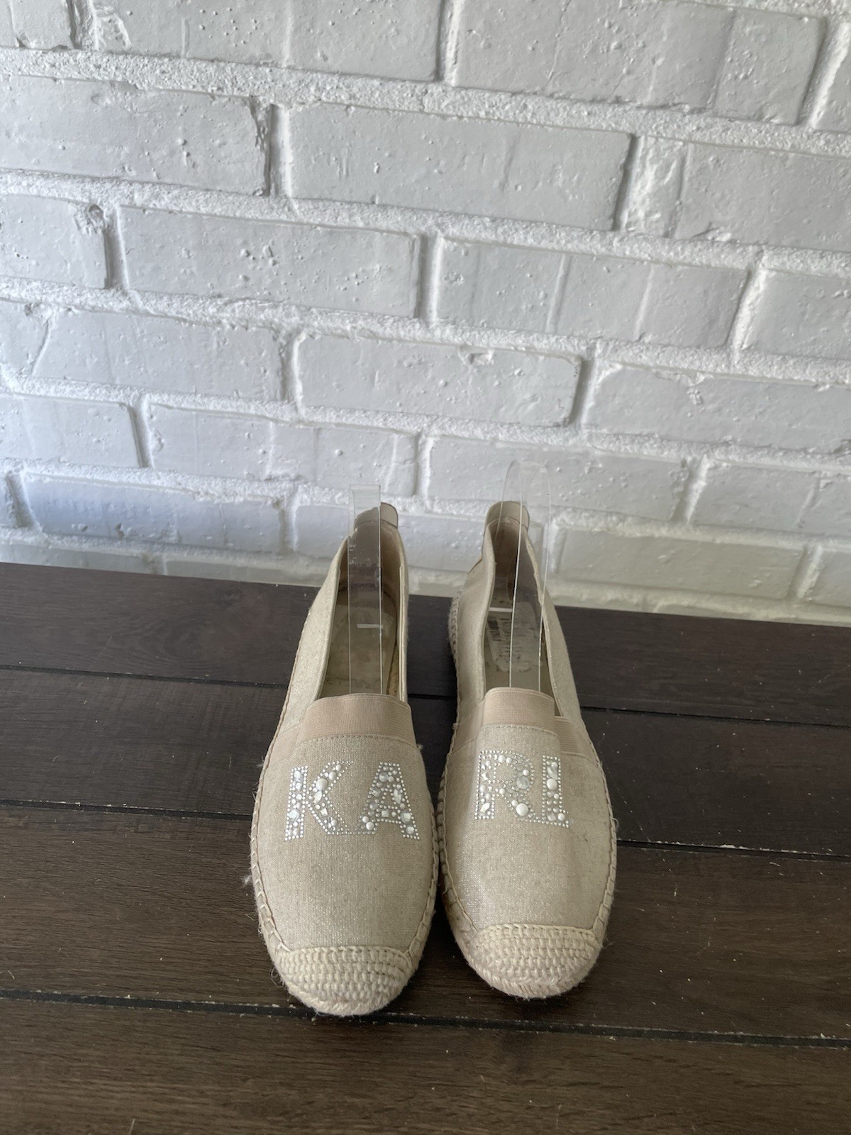 Karl Lagerfeld Cream Studded/Pearl Espadrilles Womens Slip On Shoes Size 9.5 M
