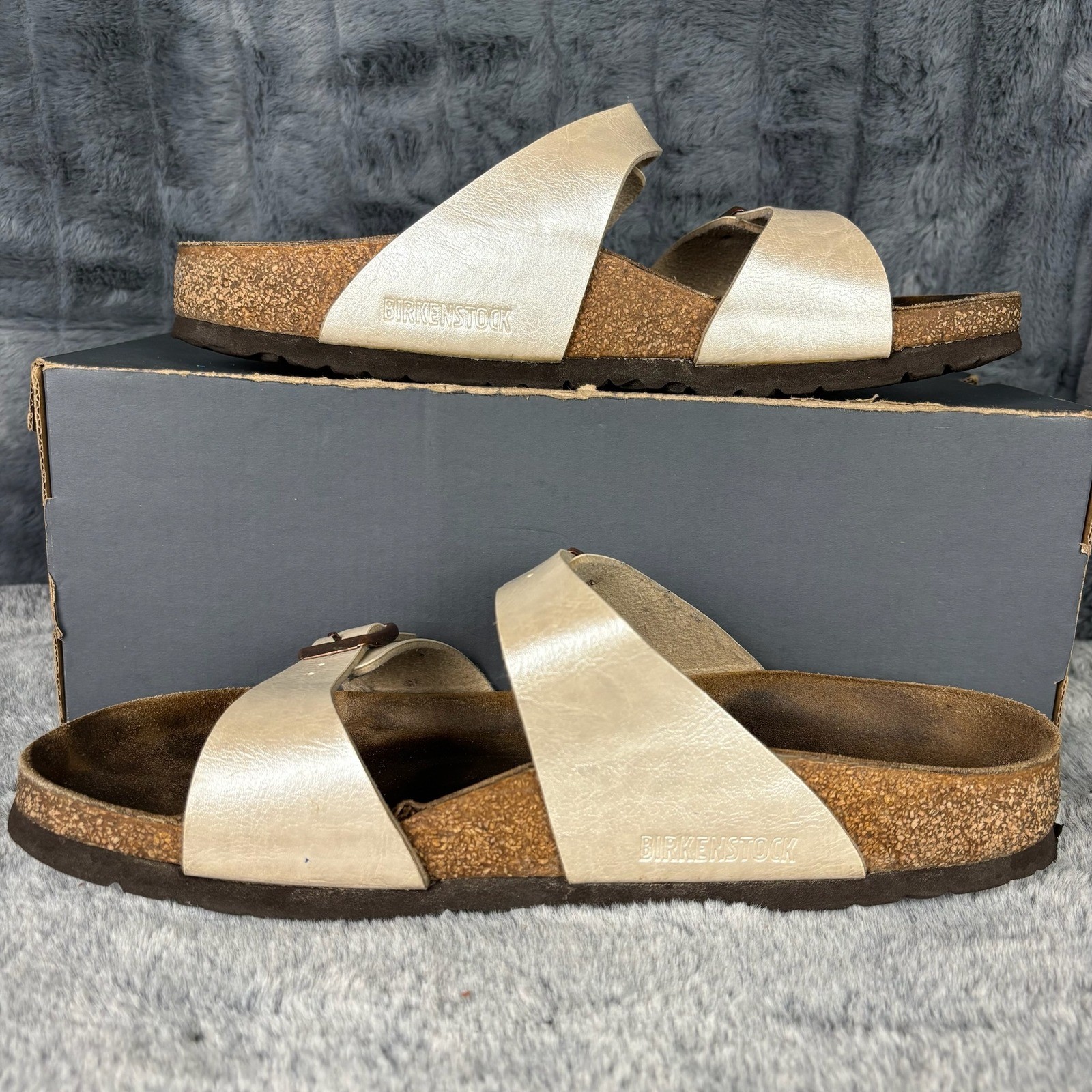 Birkenstock Arizona Metallic Champagne Gold Two Strap Sandals Womens 42 L11 M9