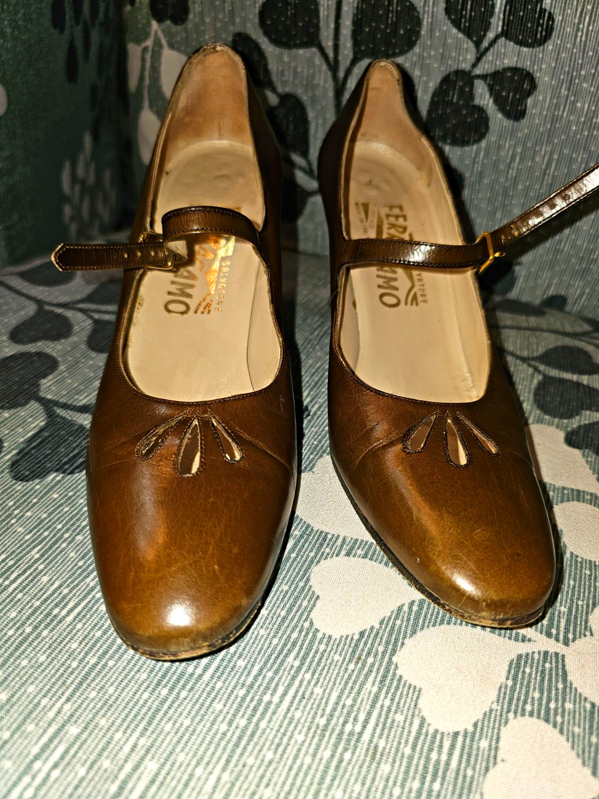 Salvatore Ferragamo Brown Leather Mary Jane Almond Toe Buckle Pumps 6 AAA