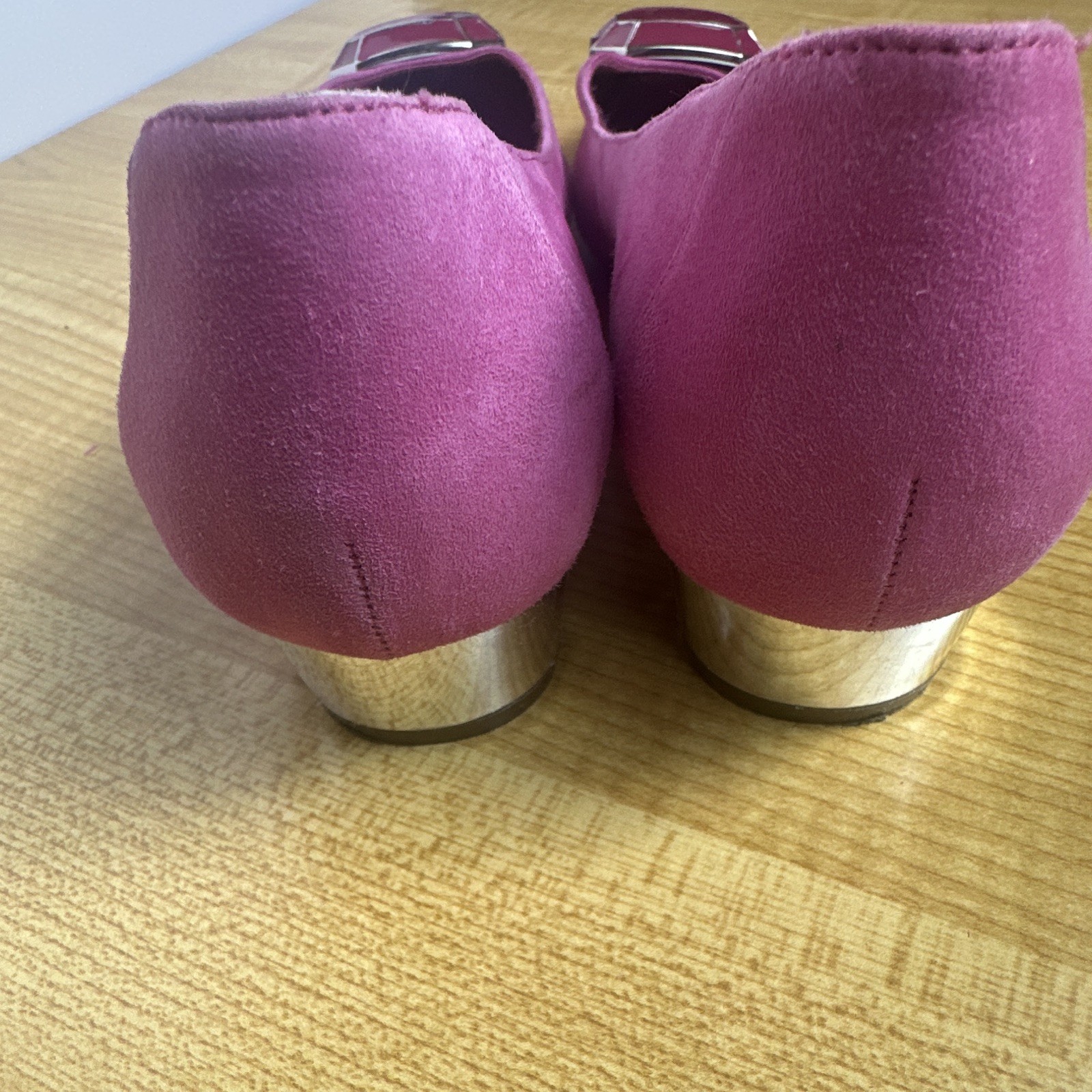 Isaac Mizrahi Women’s Pink Suede Pointed Toe Pumps Metallic Embellished 8