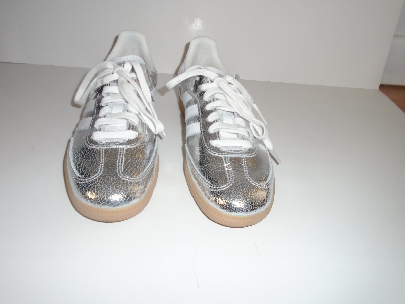 Adidas SAMBA OG Silver Cracked Metallic Sneaker Size 9 1/2