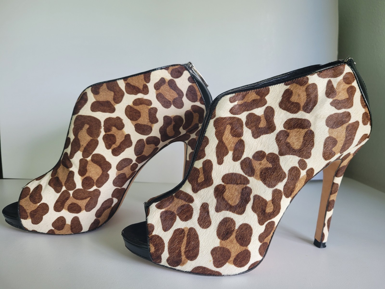 KAREN MILLEN Leather Leopard Animal Print ankle boots| US Size 7.5