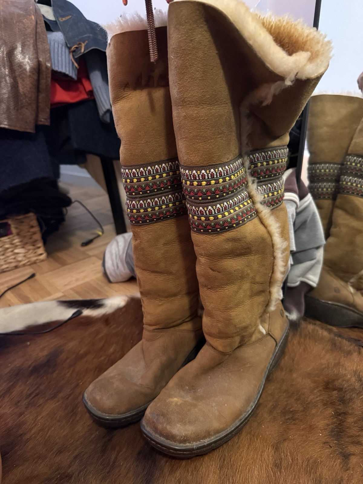 BØRN Brown Suede Faux Fur Lined Knee High Pull-On Winter Boots Women