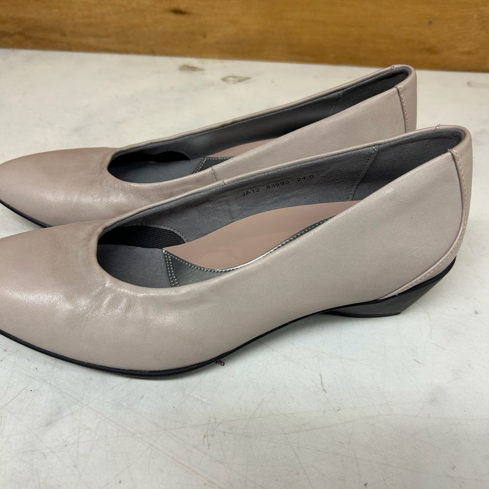 fitfit Women’s Comfort Low Heel Pumps Beige Gray Size 24.0cm Leather Used